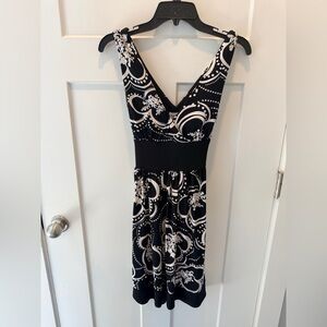 Speechless Black White Print Fit Flare Dress Sleeveless Empire Waist medium